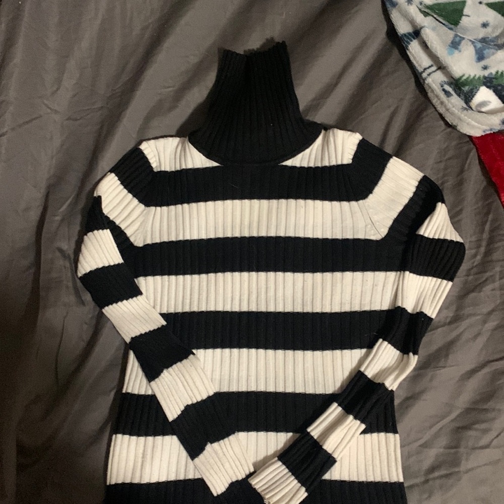 Love by design turtleneck